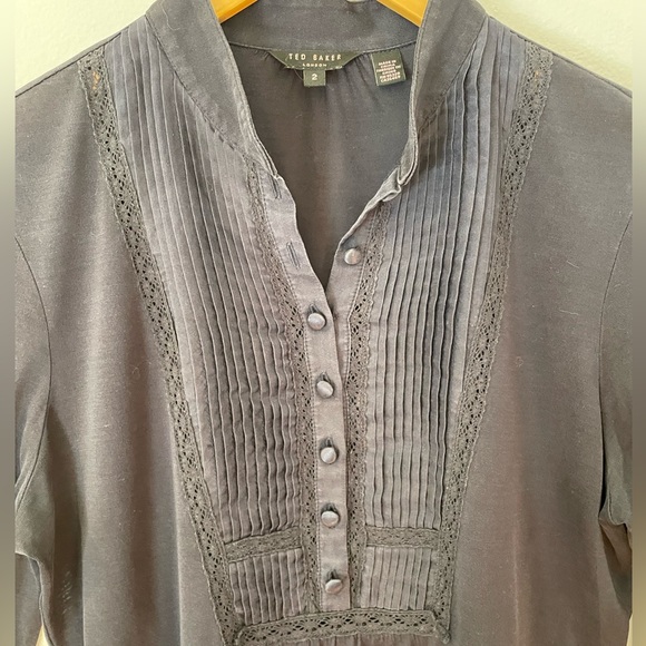 Ted Baker Blouse with Tux. Pleated yoke, with lace detailing - Picture 2 of 6